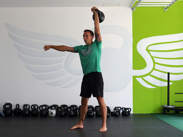 Sebastian Muller Überkopf 40kg Kettlebell-Press