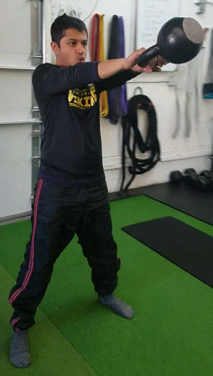 Kettlebell-Schwünge für Golf William Sturgeon