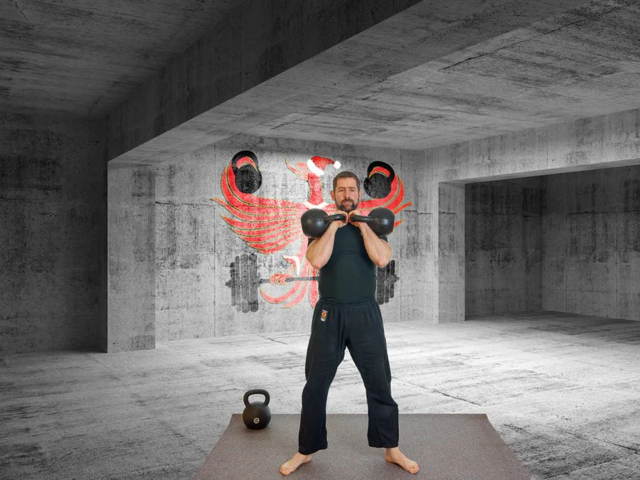 Florian Kiendl doppelte Kettlebell