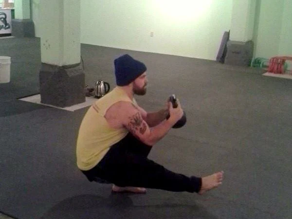 Hunderte gescheiterter Versuche später genießt Bryan Beaver die Pistol Squat