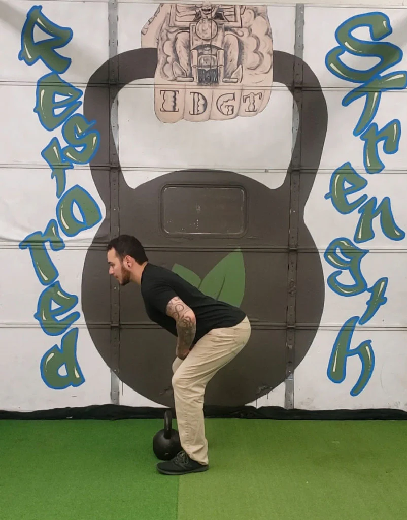 4 Standards, um den Kettlebell-Swing zu meistern