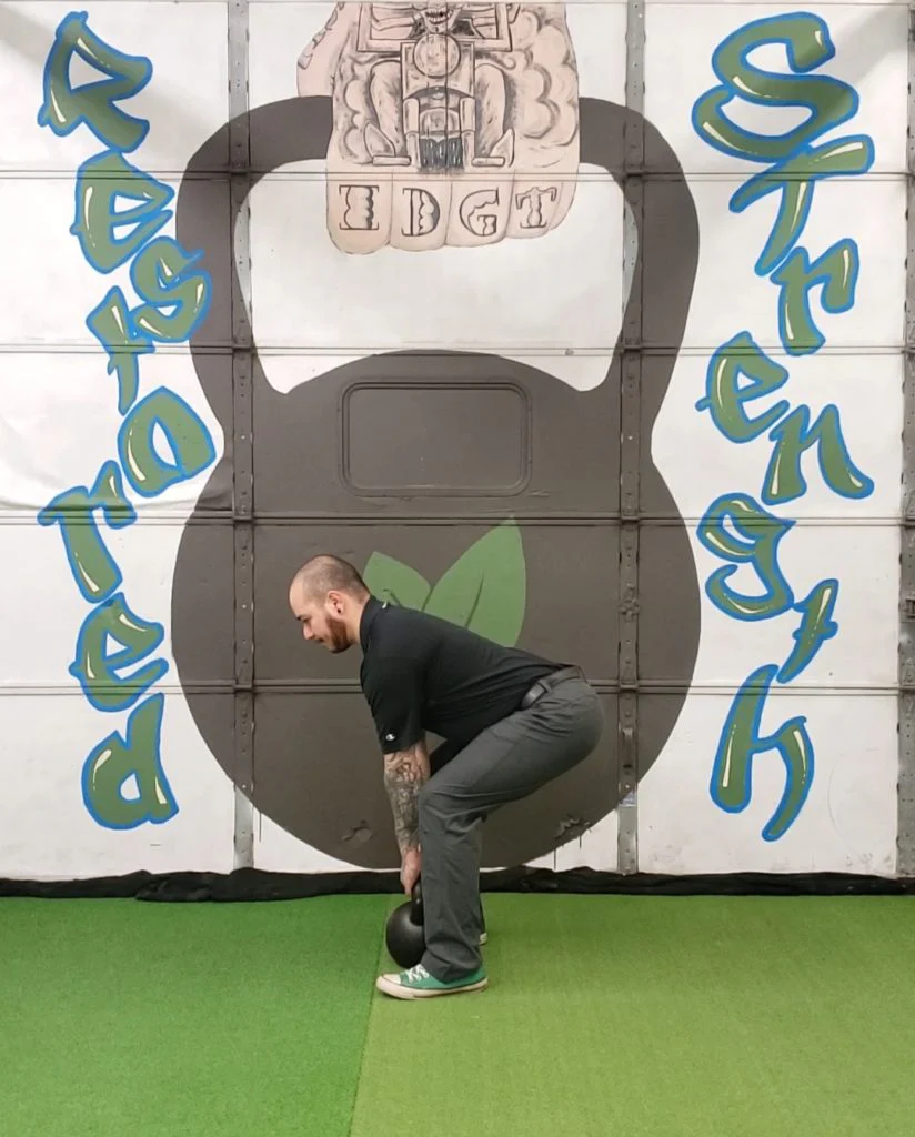 4 Standards, um den Kettlebell-Swing zu meistern