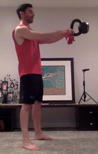Wie man 4 häufige Fehler beim Kettlebell-Swing behebt