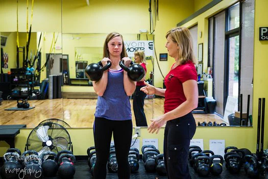 RKC Team Leader Lori Crock Coaching at Movestrong Kettlebells