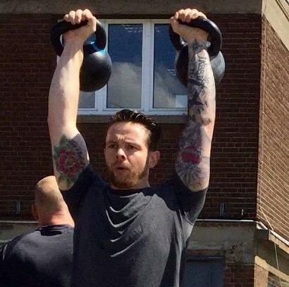 Gib der Oma die Kugel!